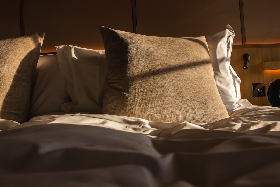 white bedspread set
